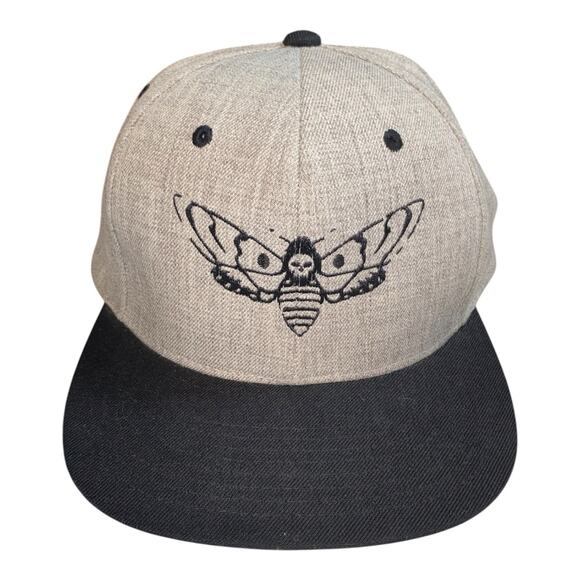 Yupoong Classics Death’s Head Moth Embroidered Snapback Hat Gray Black - Picture 1 of 7